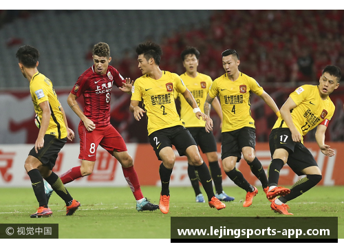 广州恒大击败上海申花，继续领跑中超榜首，卫冕冠军气势如虹